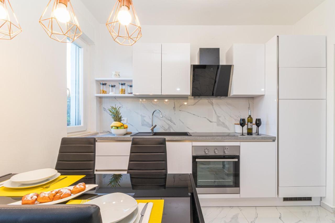 Three Waves Apartment New Пула Екстериор снимка