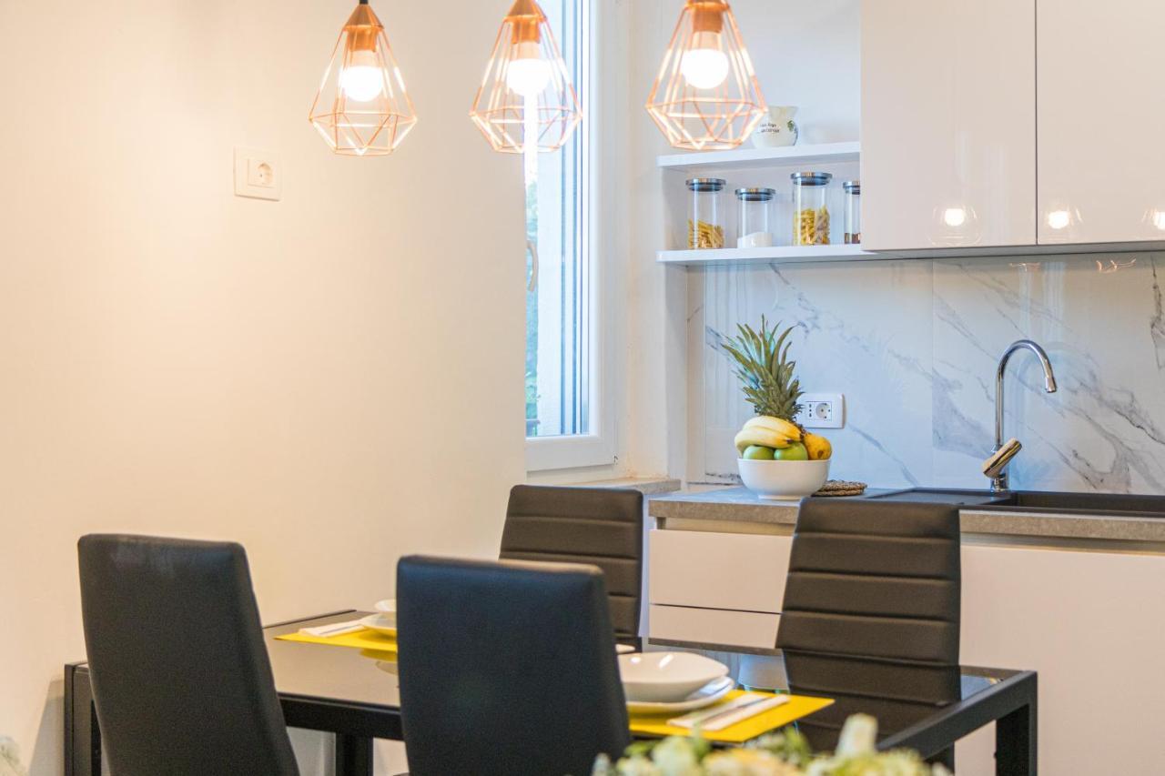 Three Waves Apartment New Пула Екстериор снимка