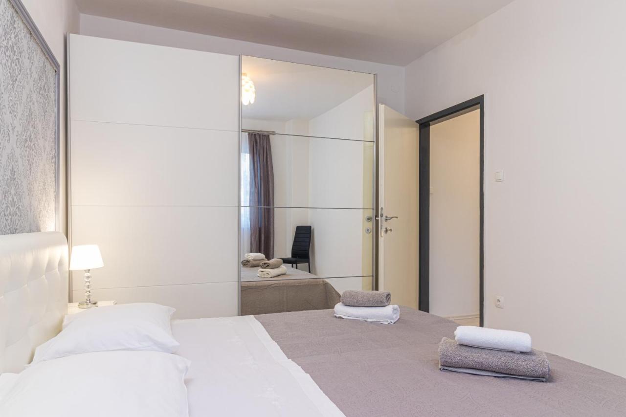 Three Waves Apartment New Пула Екстериор снимка
