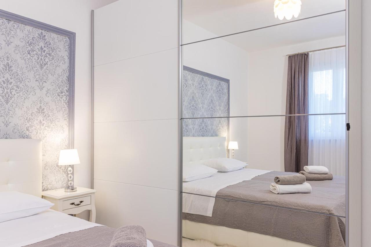 Three Waves Apartment New Пула Екстериор снимка
